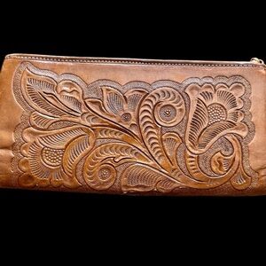 Hippie hand tooled leather clutch purse 1960s, 1970s